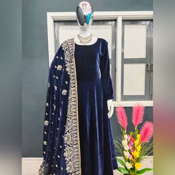 Valevt suit set - Picture 2 of 3